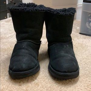 Black uggs